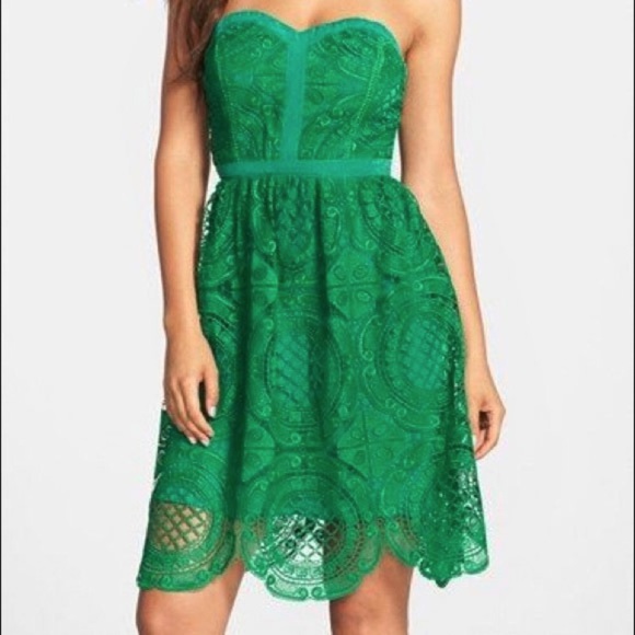 Anthropologie Dresses & Skirts - Adelyn Rae Medallion Lace Dress size L NWT